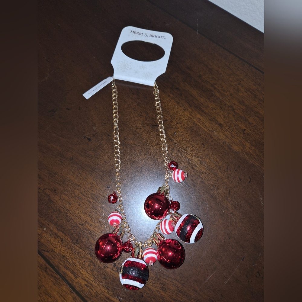 NEW Merry & Bright Red Christmas Bulb Santa Gold Chain Necklace